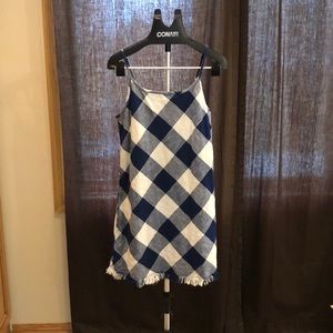 Very cute summer dress, pictures don’t do it justice!
